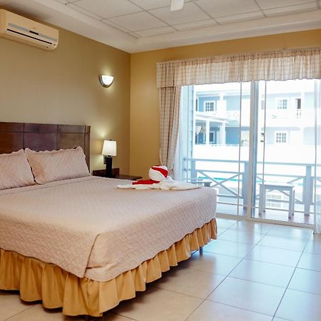 Hotel Casona Del Lago Flores Exterior photo