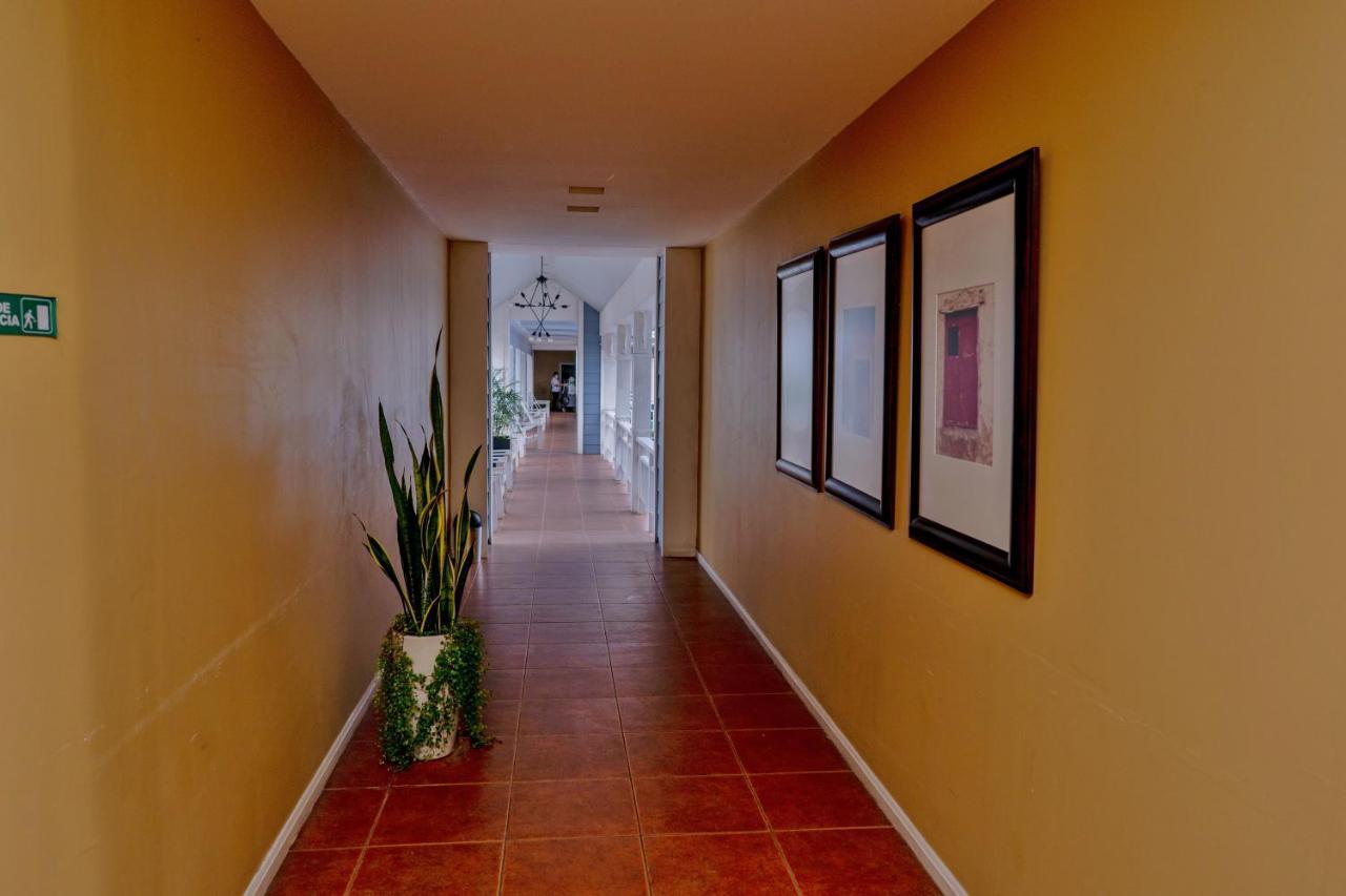 Hotel Casona Del Lago Flores Exterior photo
