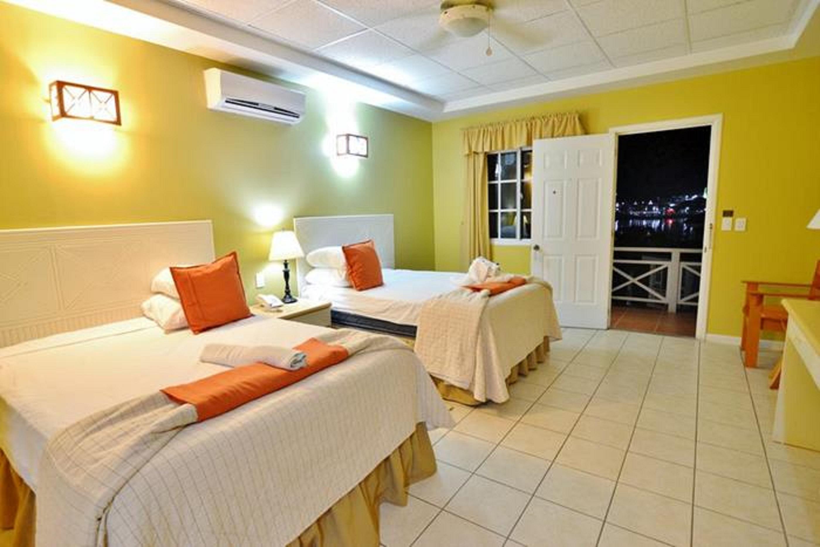 Hotel Casona Del Lago Flores Exterior photo