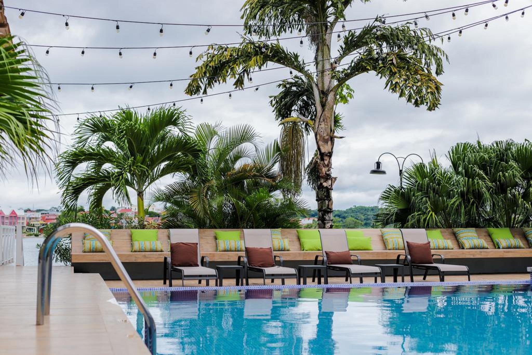 Hotel Casona Del Lago Flores Exterior photo