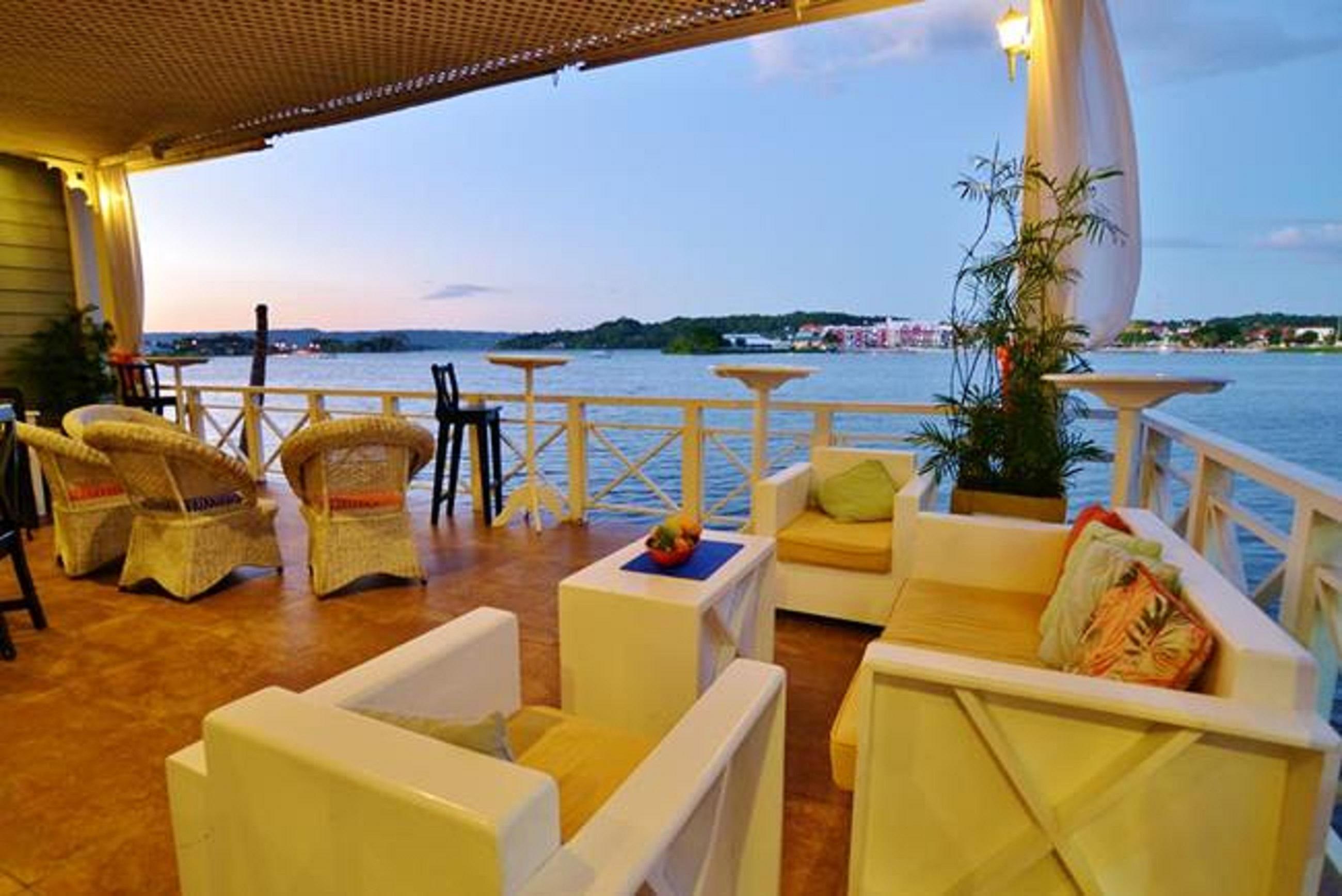 Hotel Casona Del Lago Flores Exterior photo