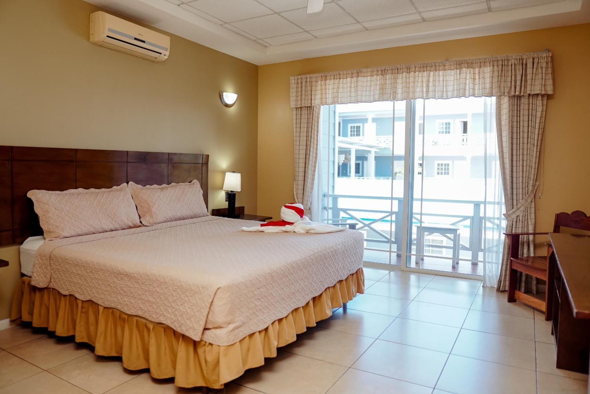Hotel Casona Del Lago Flores Exterior photo
