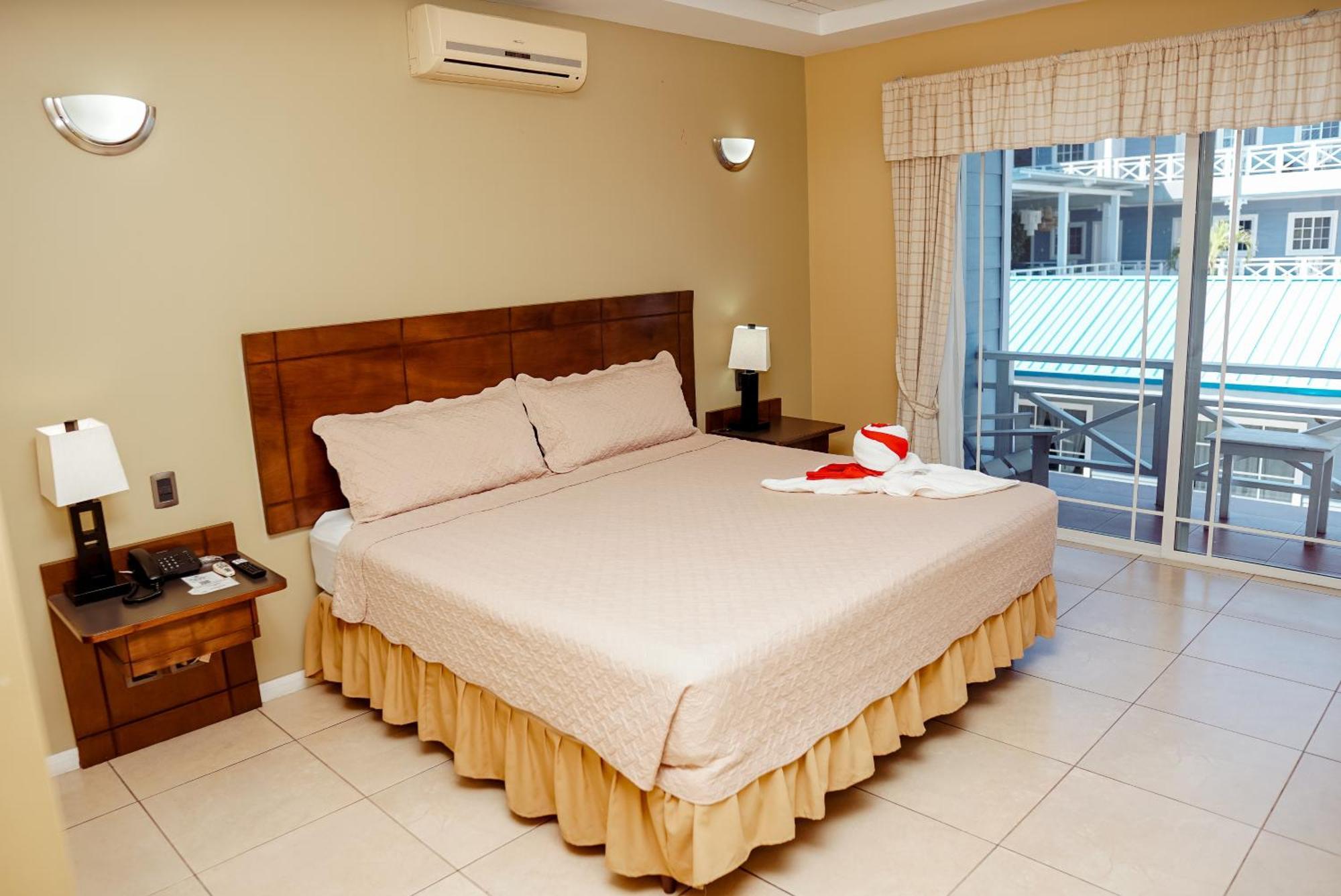 Hotel Casona Del Lago Flores Exterior photo